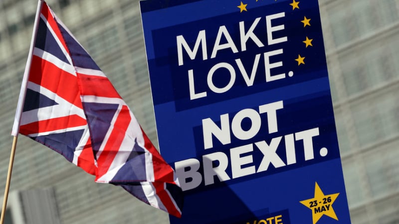 AFP: ЕС ще предложи на Обединеното кралство две възможности за кратко отлагане на Брекзит