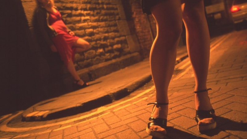 Проституция и наркотици! Групов чат провокира един от най-големите скандали в историята на развлекателния бизнес (СНИМКИ)