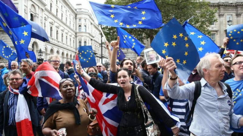 4 милиона се подписаха за отмяна на Брекзит, в Лондон след малко ще е страшно 