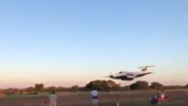 Шокиращо ВИДЕО: Пилот-камикадзе направи таран със самолет на къщата си, за да убие жена си, която го изгони 