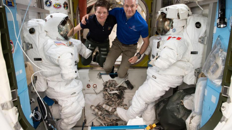 Необичайна причина: NASA отмени първата в историята двойна женска космическа разходка! 