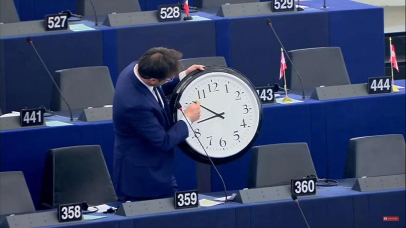 Европарламентът реши: Ето кога спираме да местим стрелките!