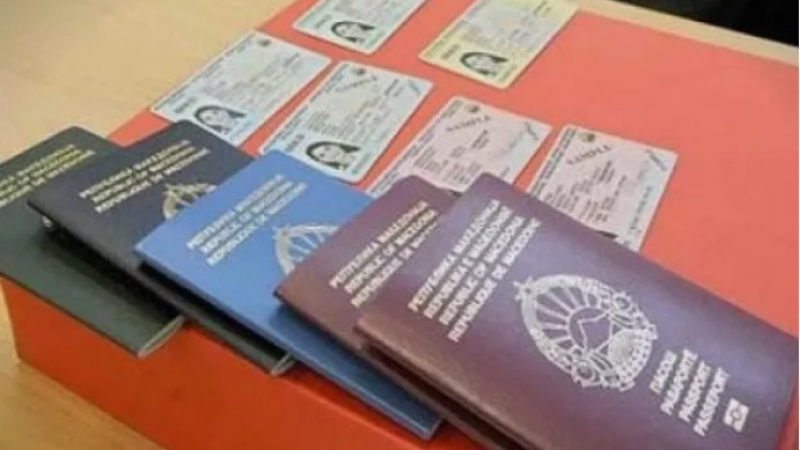 В Македония се ядосват: Заради "Северна" ни бъркат с по 60 евро за нови паспорти!