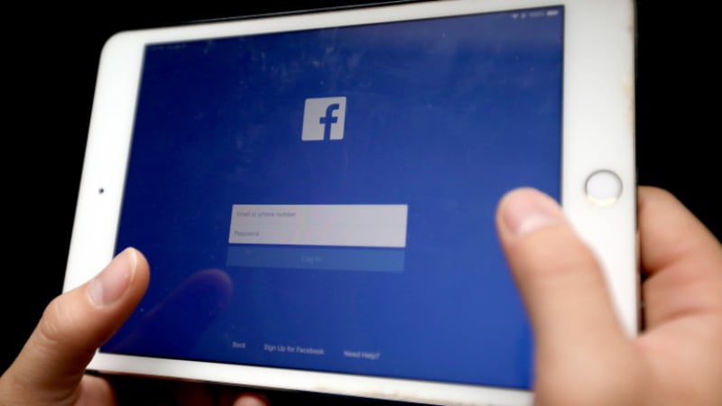 "Фейсбук" затяга политическата реклама