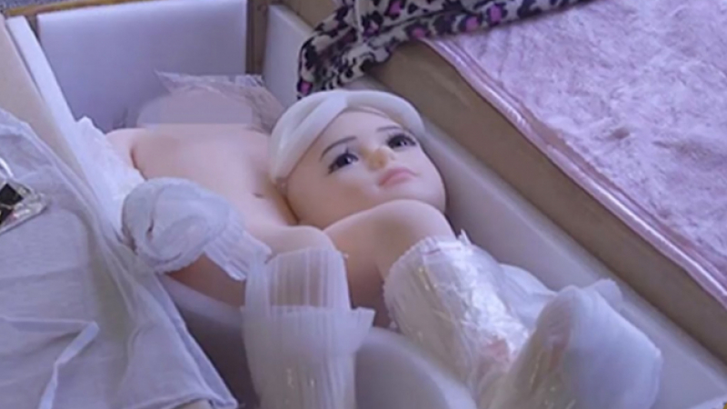 Нова мода сред педофилите: Детски секс кукли 