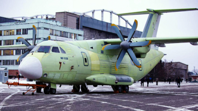 Русия изпита нов модел военно-транспортен самолет Ил-112В