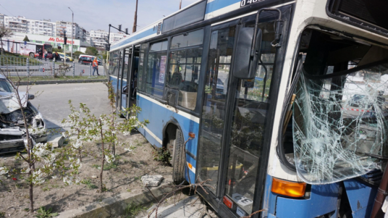 Разкрития за шофьора, карал фаталния автобус във Варна! 