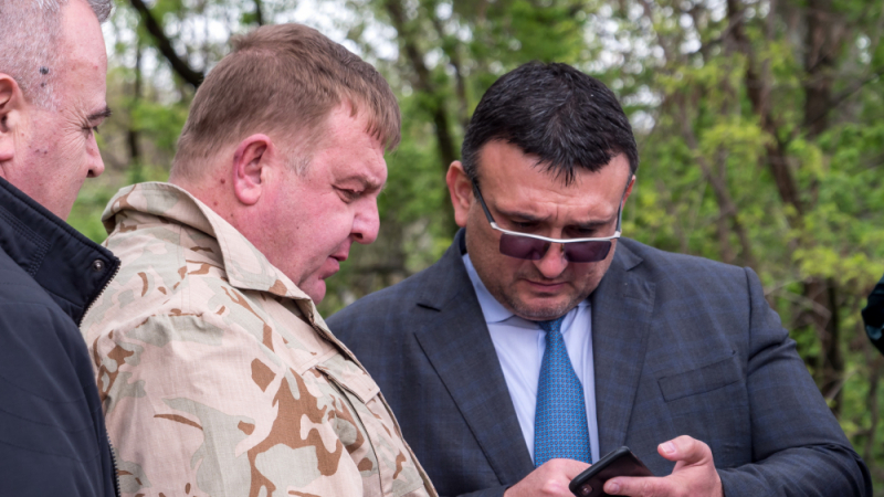 Маринов поиска армейска подкрепа за граничарите