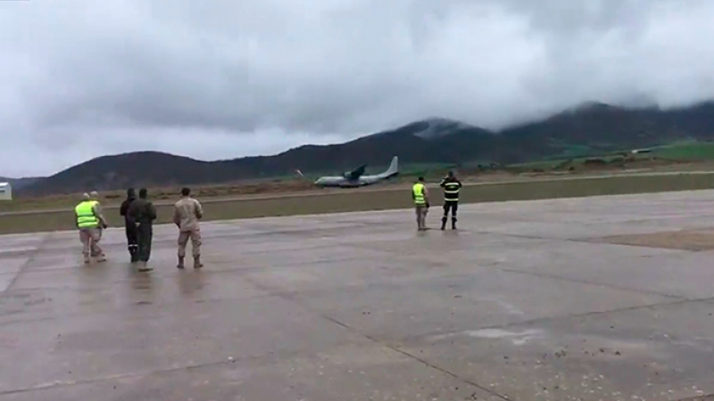 Инцидент с ранени при кацане на самолет на ВВС на Испания (ВИДЕО) 