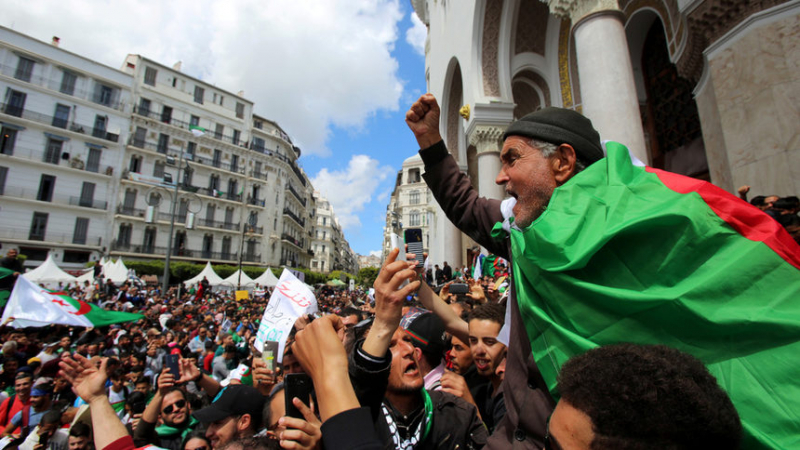 Алжир ще гласува за президент на 4 юли