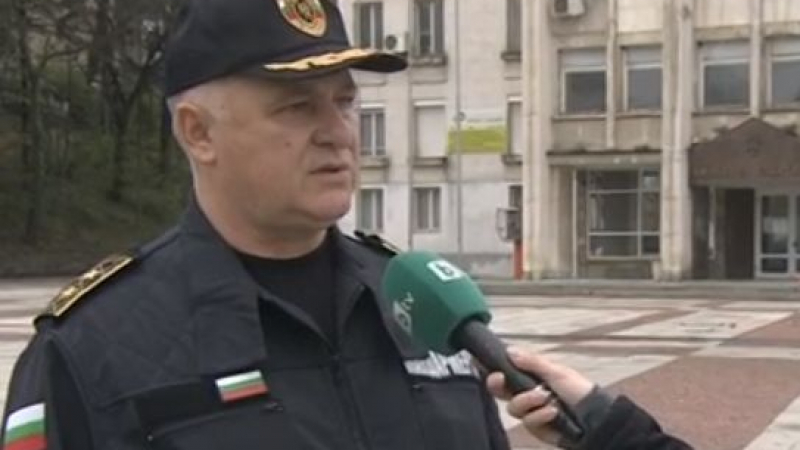 Шефът на жандармерията в Габрово: Свалихме каските и щитовете, аплодираха ни 