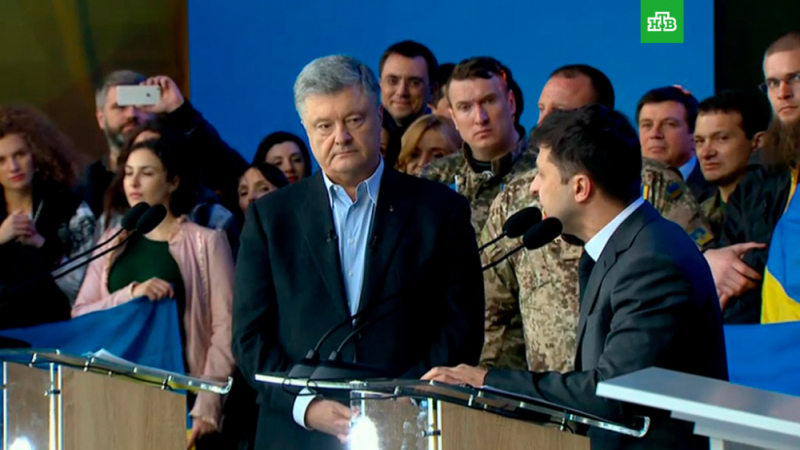 Украински политолог: Зеленский победи Порошенко в предизборния дебат 
