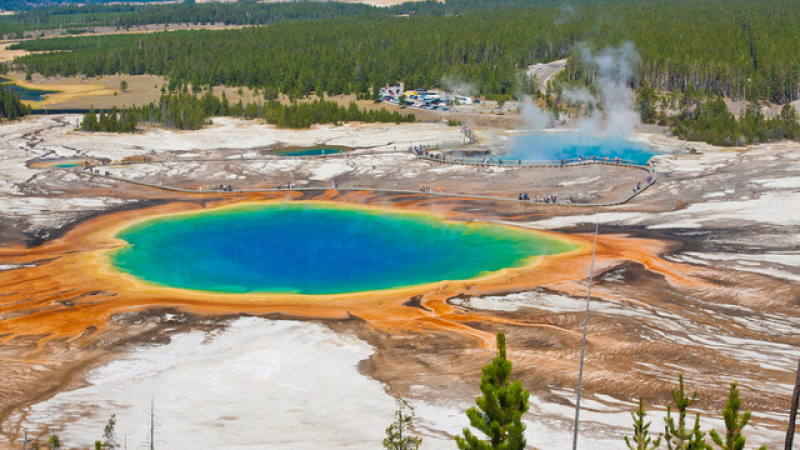 Учени откриха нова растяща геотермална зона до Йелоустоун