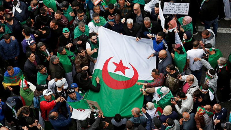 Петима милиардери бяха арестувани в Алжир, ето защо