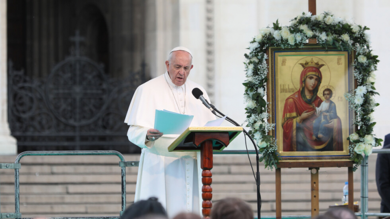 Папа Франциск отправи много лично послание за любовта и призова....