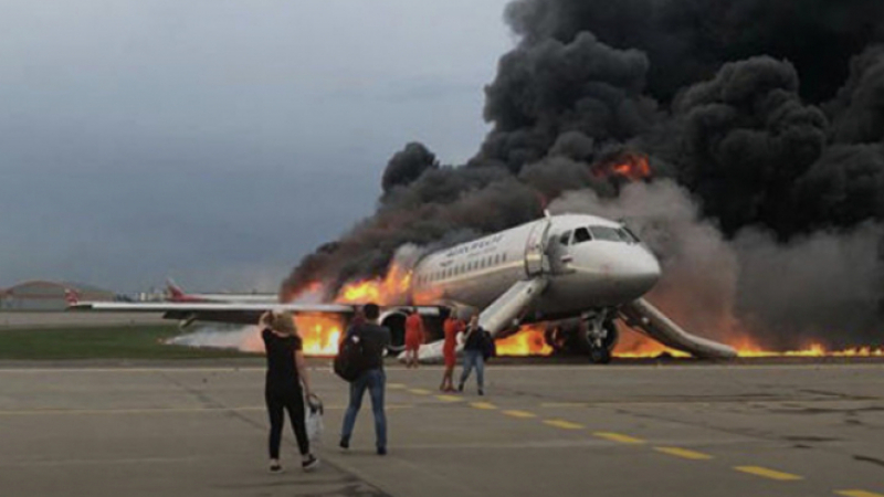 Извънредна новина за избухналия в пламъци самолет на летище "Шереметиево"