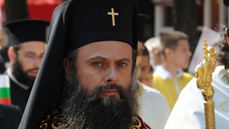 Пловдивският митрополит с остра нападка срещу папата, заговори за Антихриста 