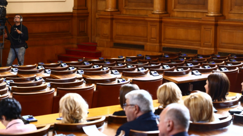 Окончателно: Депутатите приеха промените в Закона за железопътния транспорт