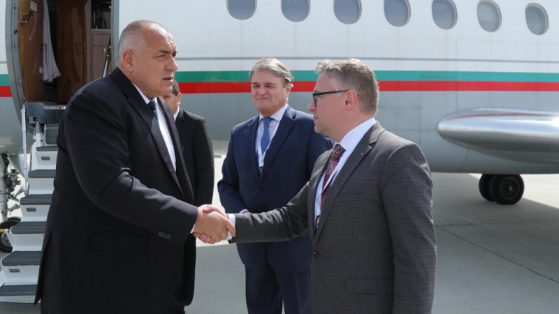 Борисов пристигна в родния град на румънския президент 