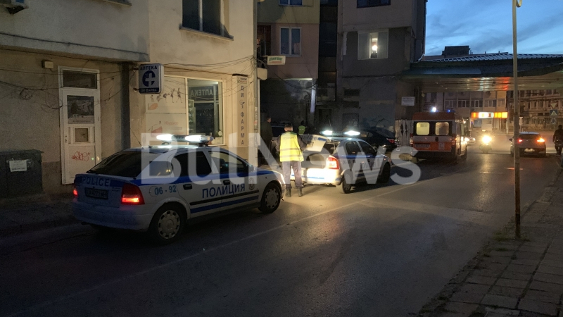 Страшен екшън по тъмна доба във Враца! Полиция и спешна помощ са на мястото (СНИМКИ)