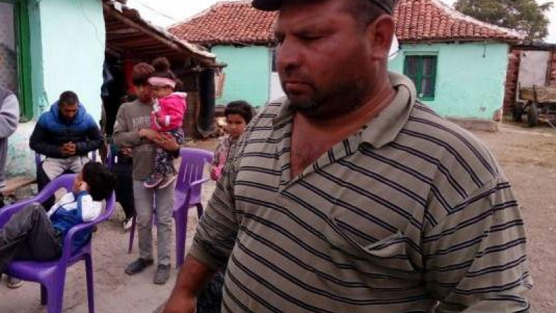 Авери на прегазения от фермер циганин крадец сипят закани и искат кръв за кръв