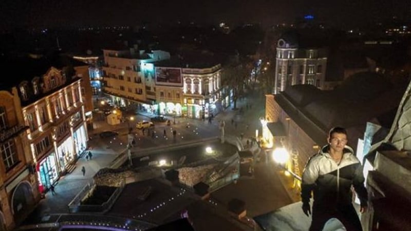 Заради лайкове: Младеж с опасни изпълнения в Пловдив (СНИМКИ/ВИДЕО) 