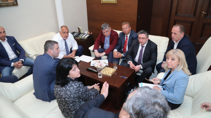 Започна срещата на Борисов с представители на превозваческия бранш (СНИМКИ)