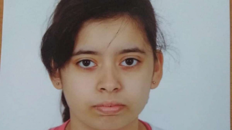Тревога в Бургас! 16-годишна ученичка изчезна по тъмна доба (СНИМКА)