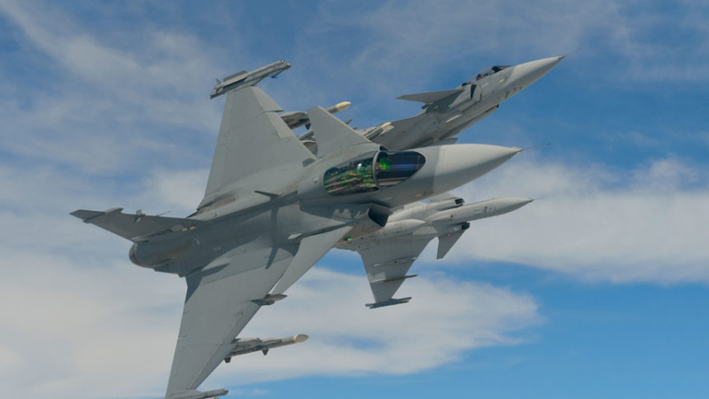 Експерти с горещ коментар за договорката за самолетите F16 