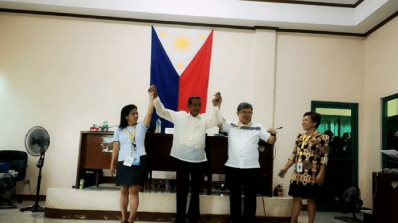 Залог на ези-тура реши кметски избори във Филипините 