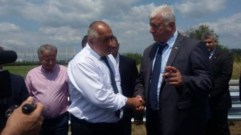 Премиерът инспектира Асеновградското шосе