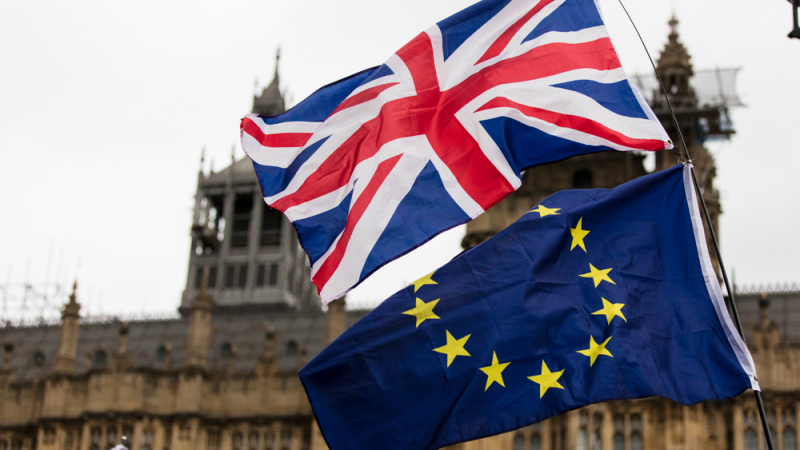 Великобритания внася в петък законопроект за напускане на ЕС