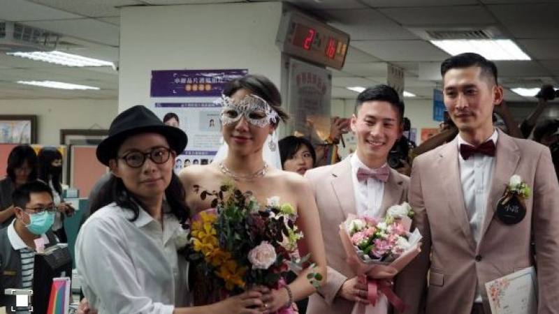 Първите гей бракове в Тайван вече са факт (СНИМКИ)