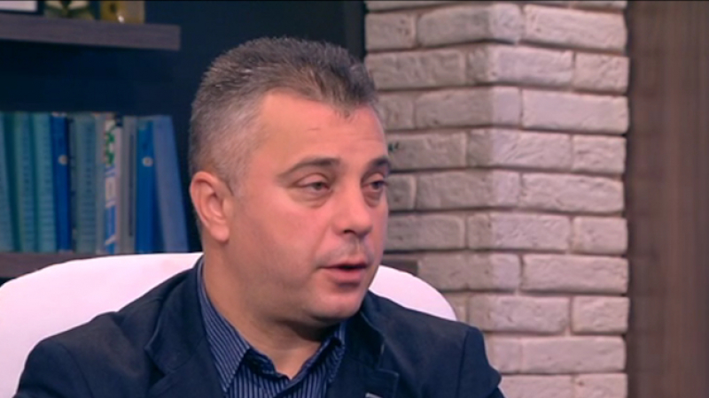 Юлиан Ангелов от ВМРО призна съжалява ли, че партията не се яви заедно със Сидеров и Симеонов