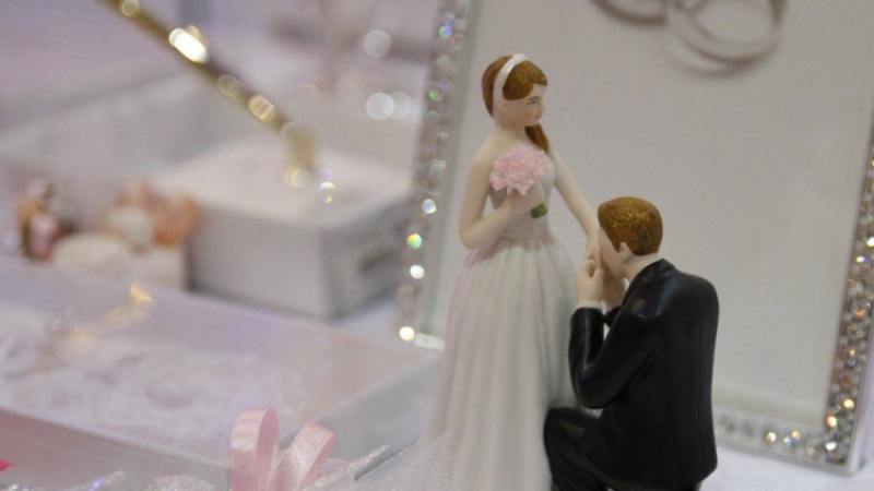 Учени посочиха вредите от брака за жените и ползите за мъжете