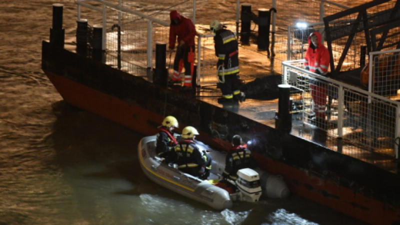 Трагедия без край: Още търсят 21 туристи от потъналото в Дунав корабче