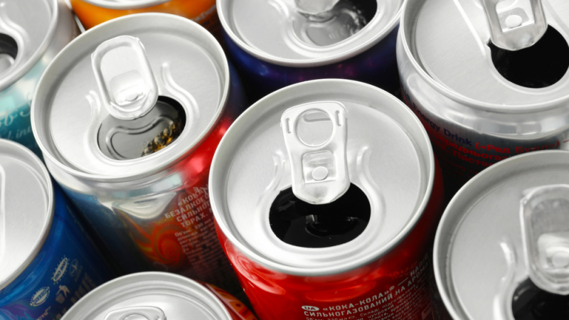 Учени предупредиха за смъртоносната опасност от напитките в метални кутии 