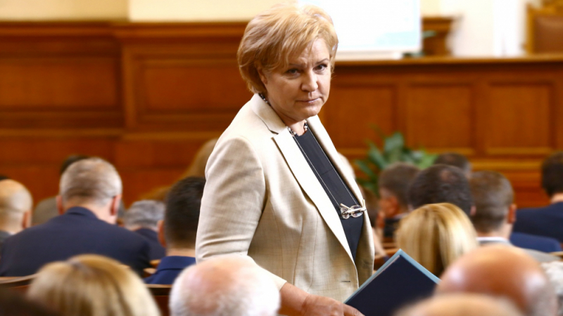 Менда Стоянова: Бюджетът решава доста проблеми, затова исканията на синдикатите бяха по-скромни