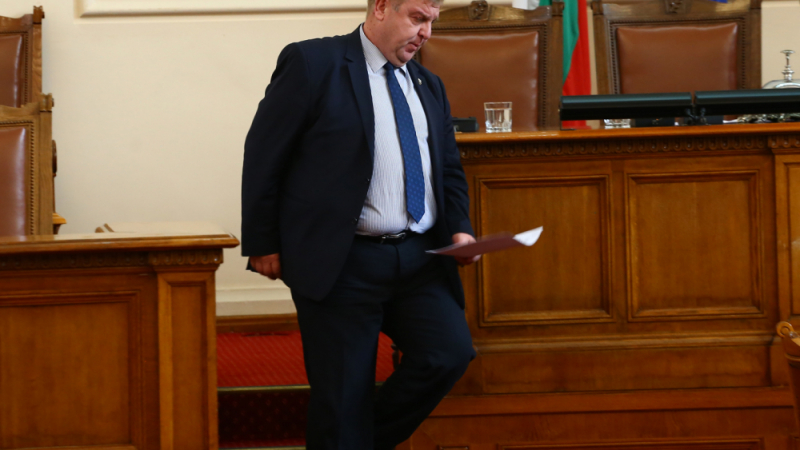 Министър Каракачанов потъна в скръб от внезапната смърт на... (СНИМКИ)