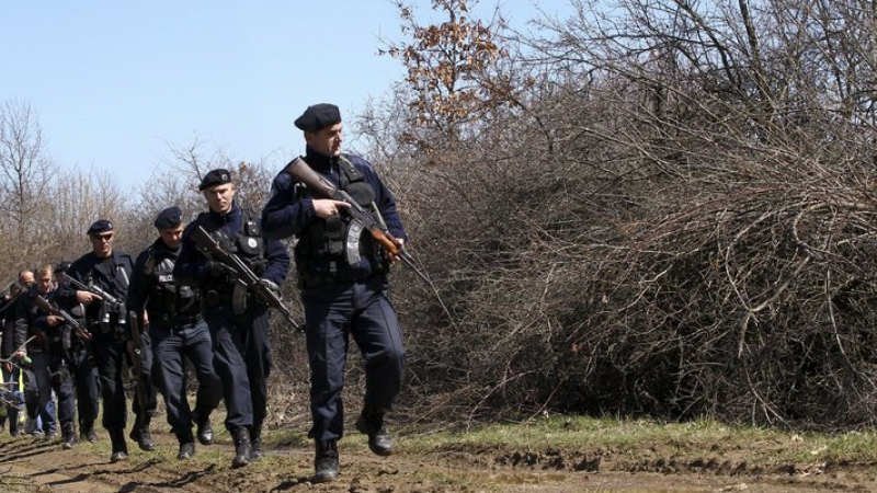 Сръбска жандармерия навлезе в Косово - албанците в страх!