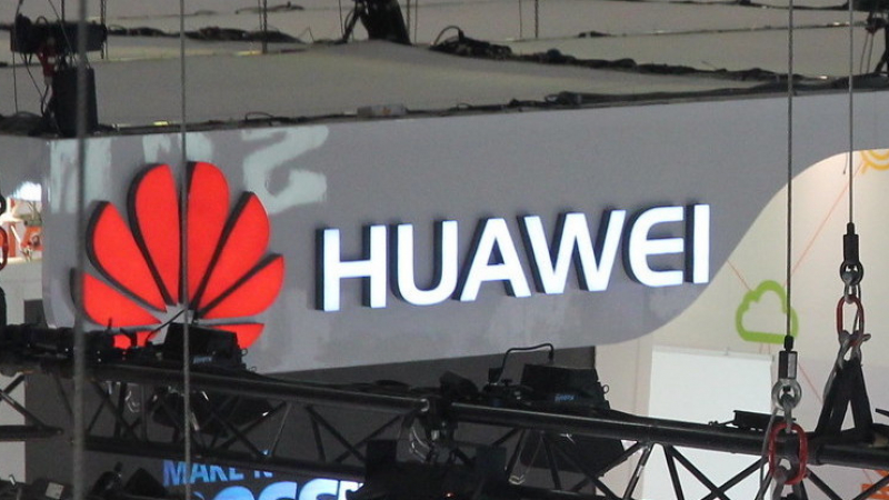 Предложиха на Тръмп спиране на забраните спрямо Huawei 
