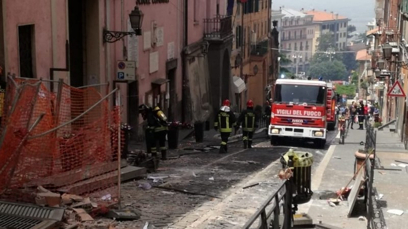 Експлозия в Италия, страшно е (СНИМКИ/ВИДЕО)