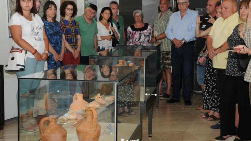 Новооткрити артефакти показаха на изложба в Ахтопол
