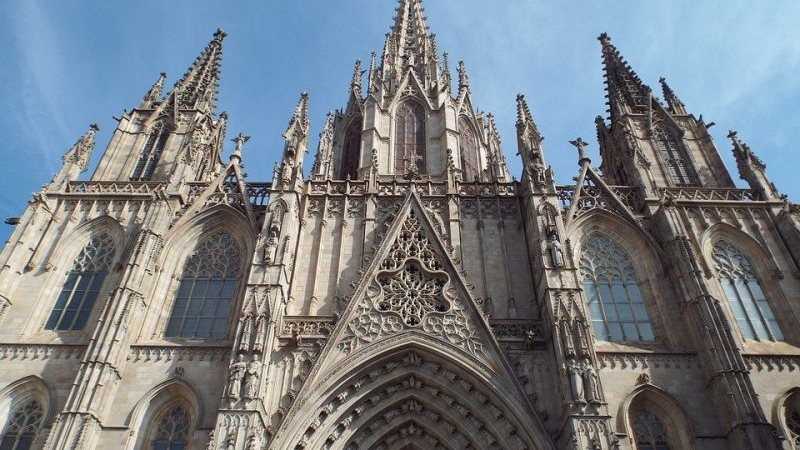 Службите предупреждават за възможна атака срещу катедралата в Барселона