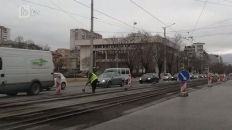 Тези проблеми мъчат първото споделено трасе за автобуси и трамваи в София