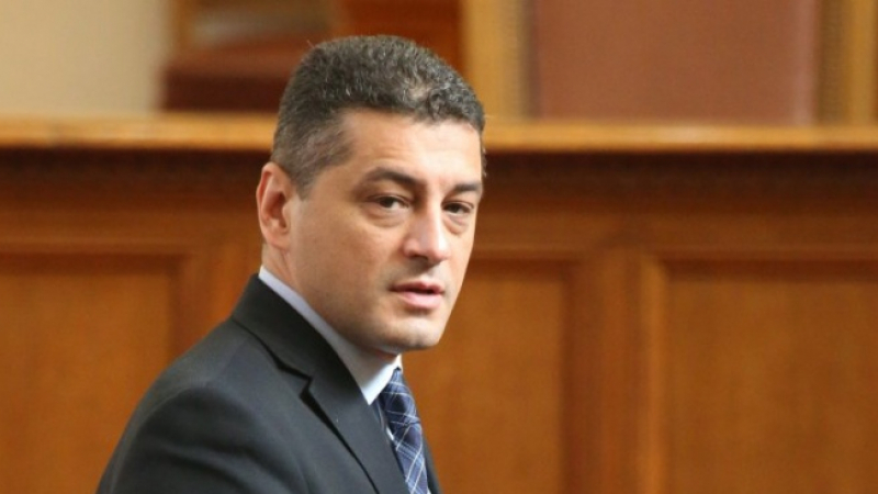 Красимир Янков посочи защо Нинова си оттегли оставката