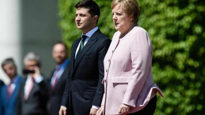 Зеленски извади суперстранно оправдание за инцидента с "треперещата Меркел" (ВИДЕО)