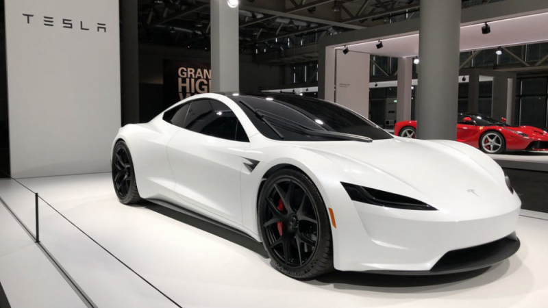 Tesla вгорчи живота на Porsche в Европа