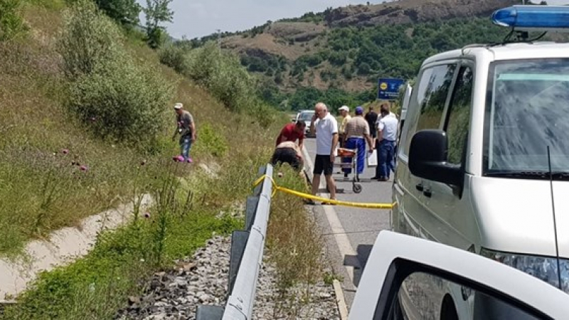 Първи СНИМКИ от катастрофата със загинал българин в Ситония