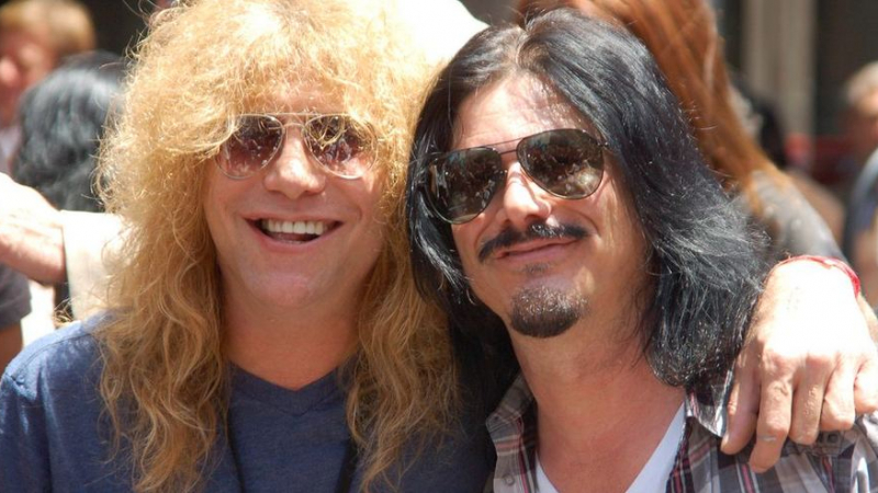 Барабанистът на Guns N' Roses пробвал самоубийство
